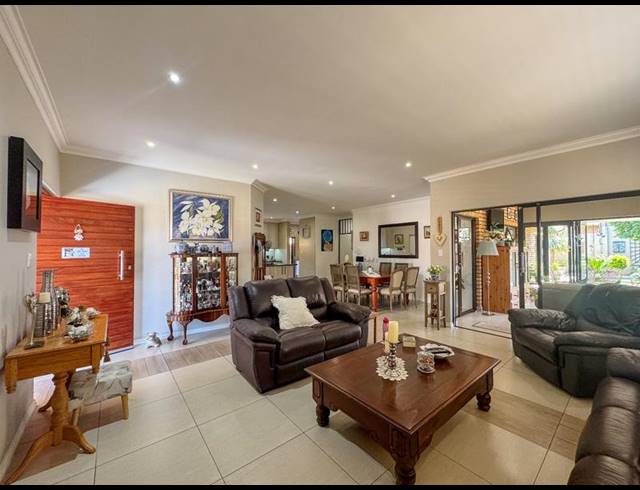 3 BEDROOM HOUSE FOR SALE IN NEW REDRUTH